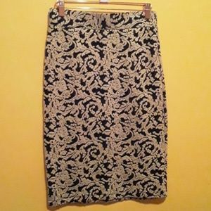 Flower printed pencil skirt
